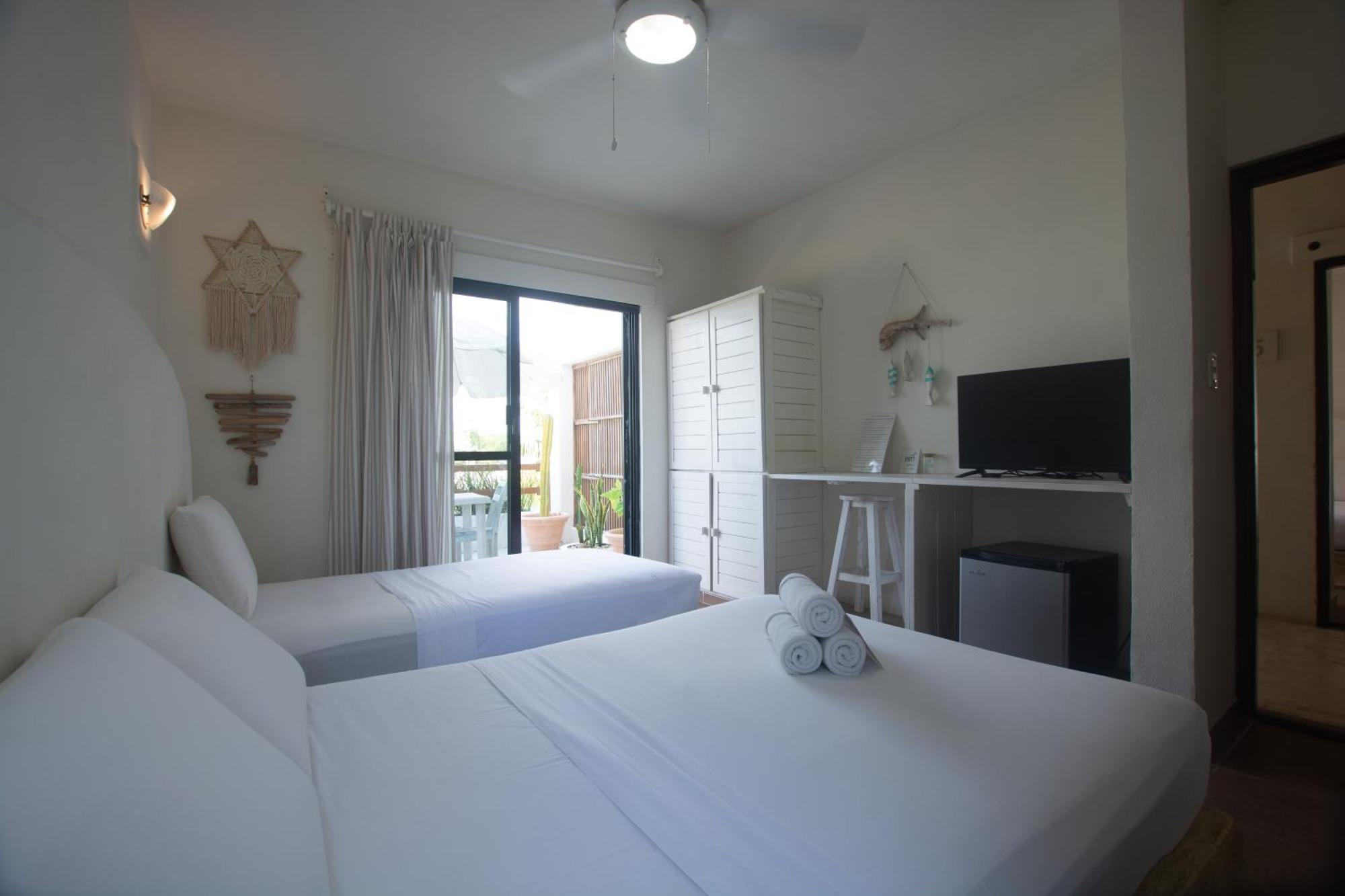 מאהאהואל Hotel Boutique Pachamama (Adults Only) מראה חיצוני תמונה